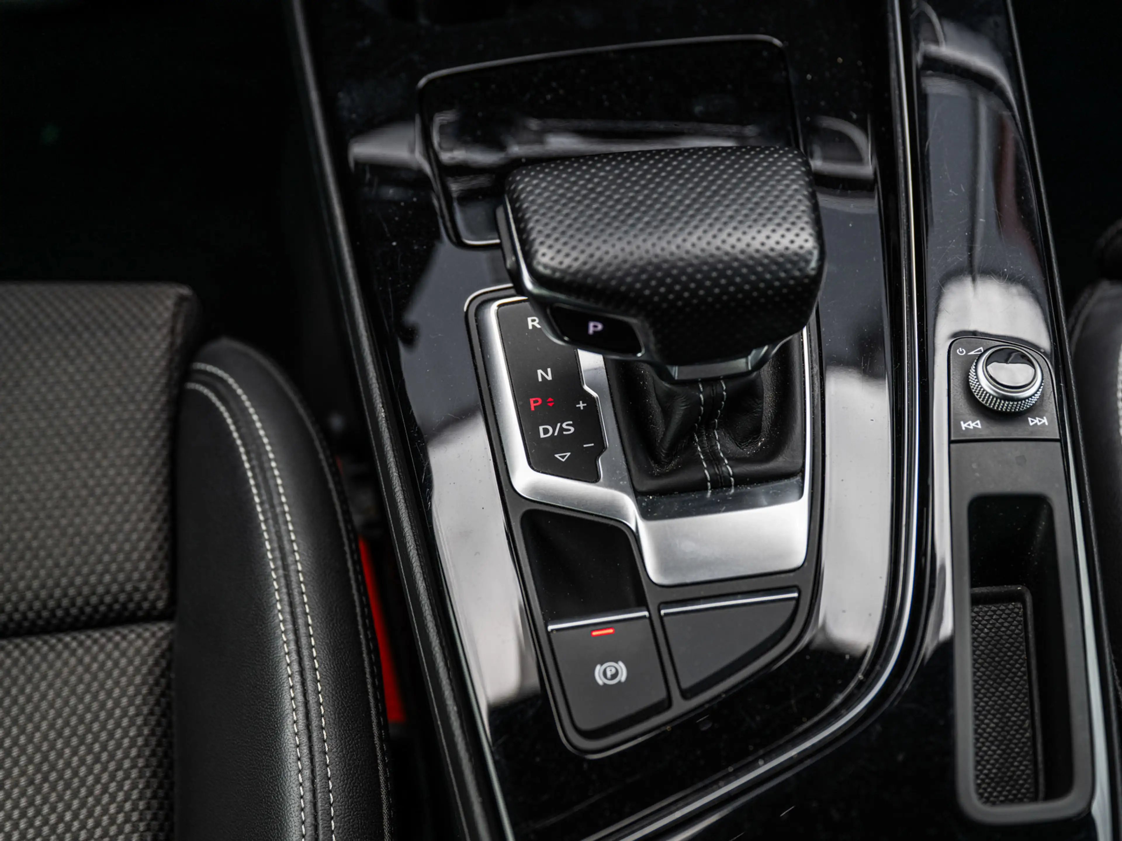 Audi A5 Sportback 35 TFSI S edition Competition — photo 10