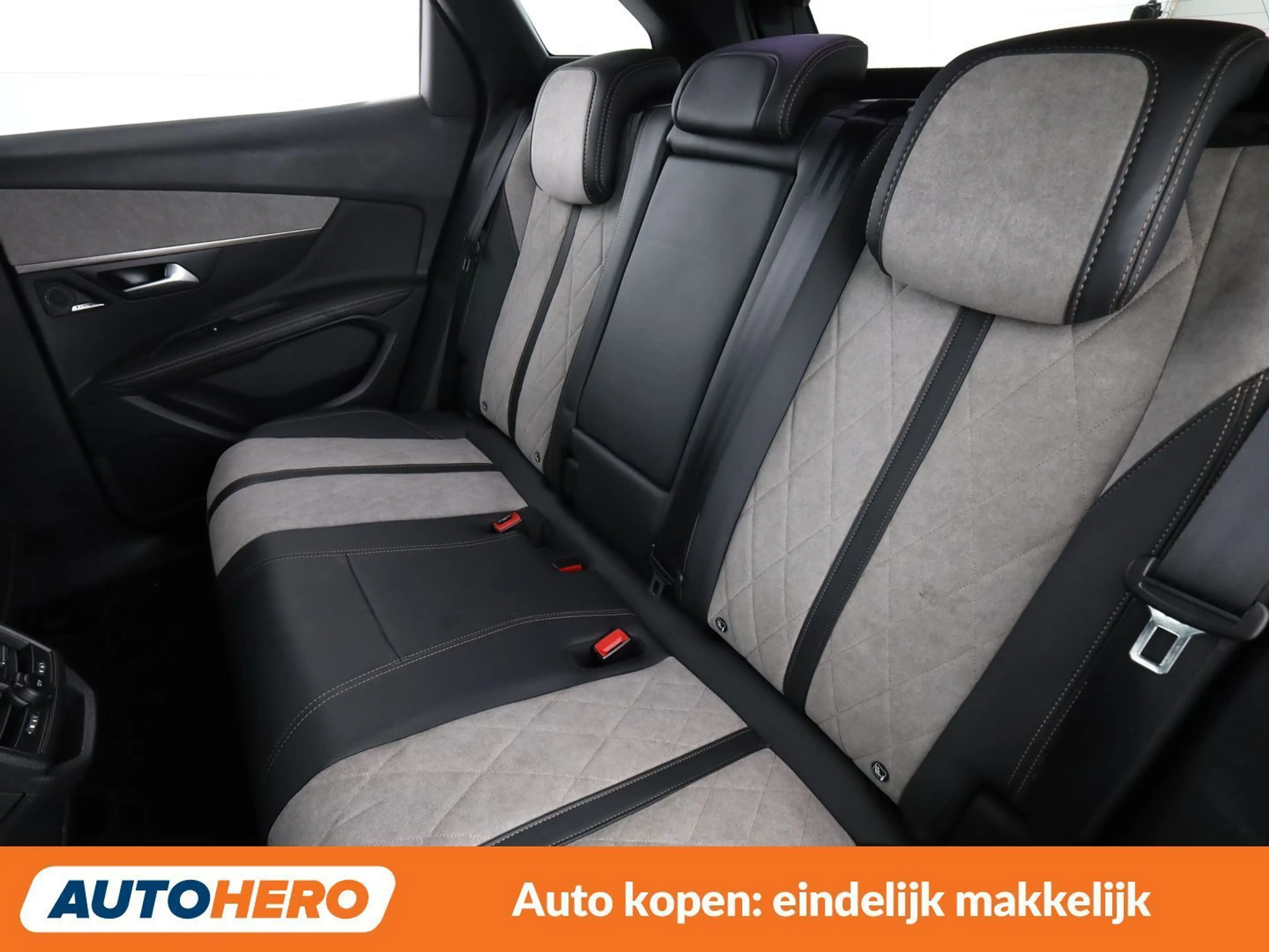 Peugeot 3008 1.6 Hybrid 4 300 GT — photo 14