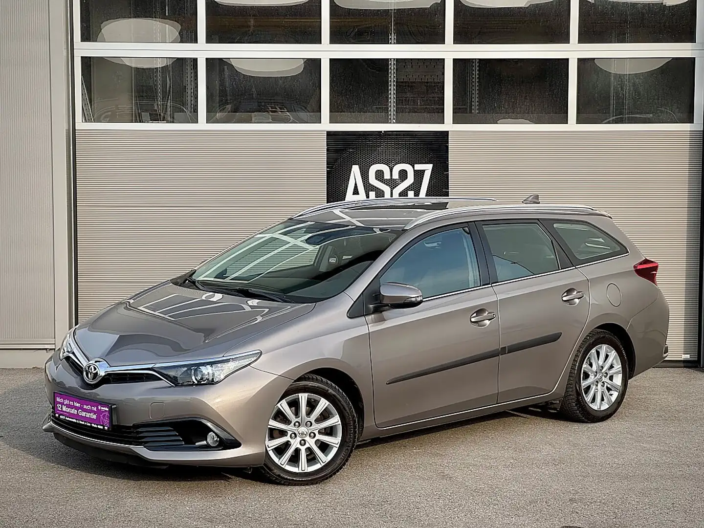 Toyota Auris TS 1,6 D-4D Active Grau - 1