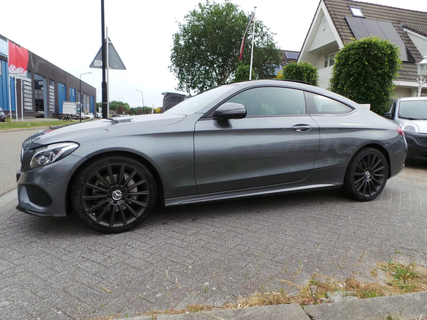 Mercedes-Benz C 180 Coupé Pano | AMG-Line | Burmester Airco,Cruise,Nav Gris - 1