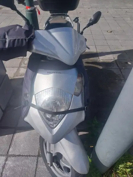 Honda Dylan 125 - foto 5