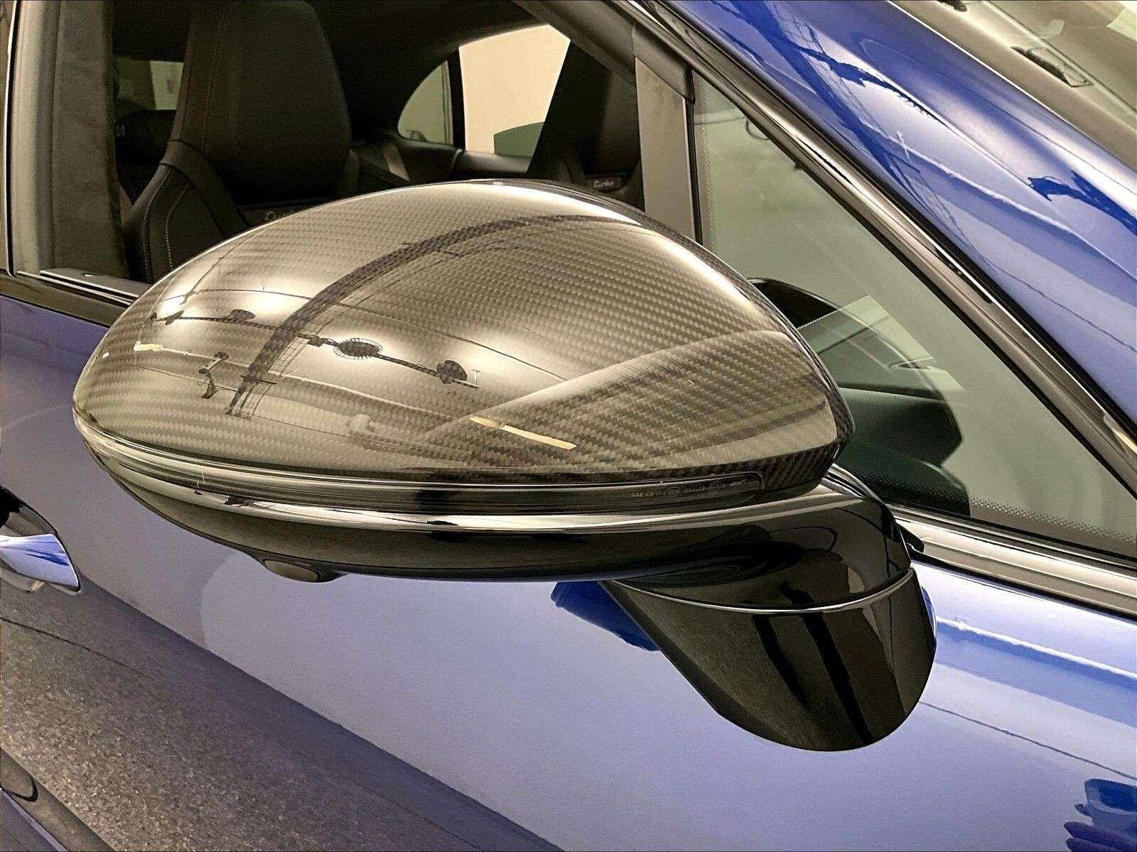 2025 Porsche Macan Electric Turbo thumb 34