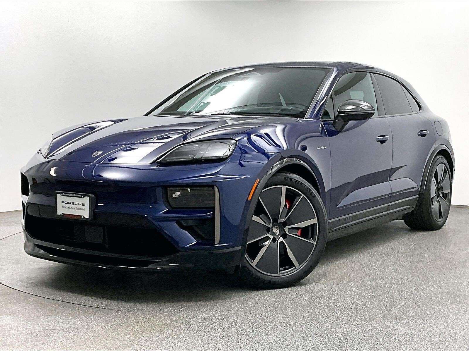 2025 Porsche Macan Electric Turbo