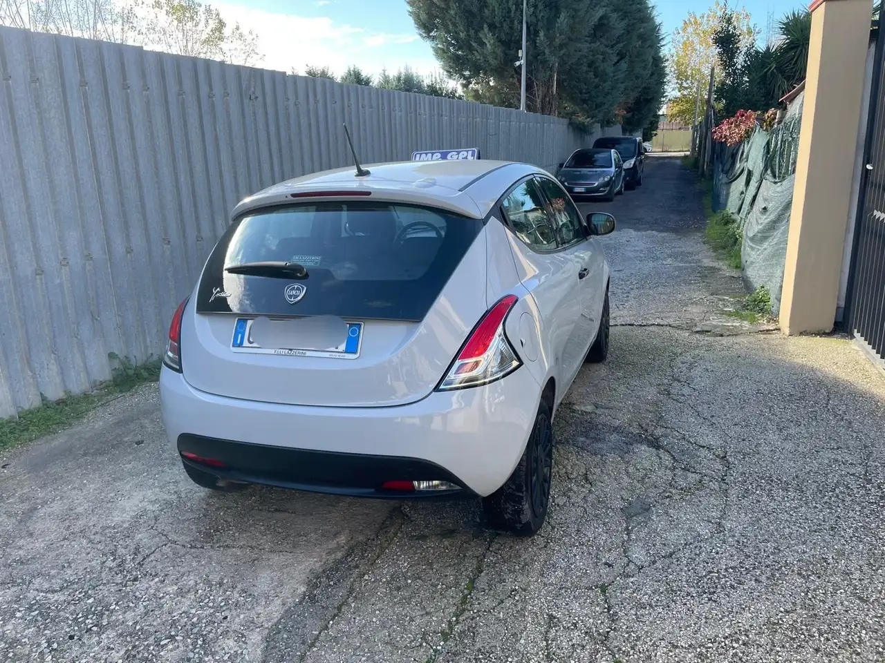 Lancia Ypsilon 2021