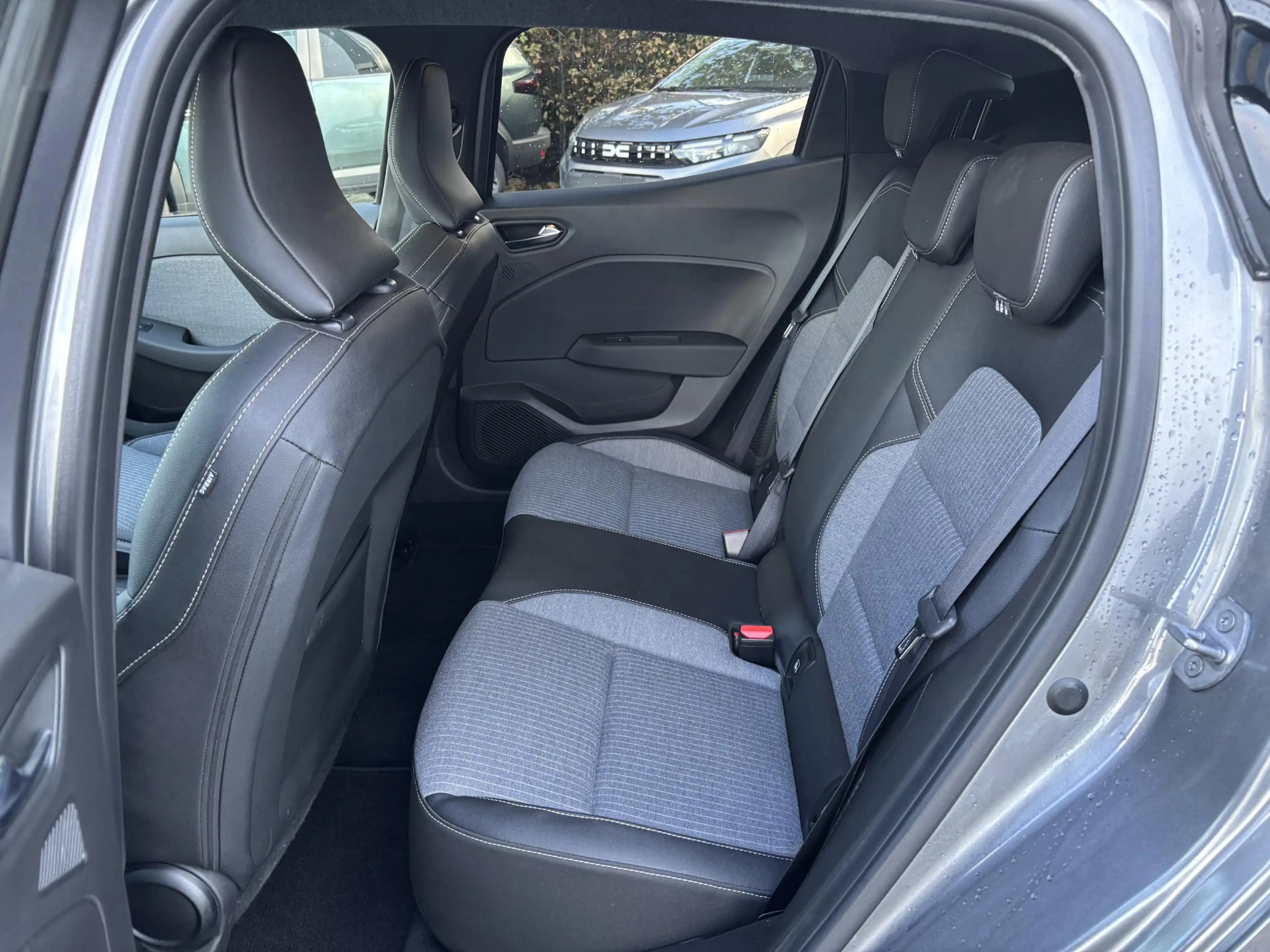 Renault Clio 1.6 E-Tech Full Hybrid 145 techno | Navigatie | St — photo 8