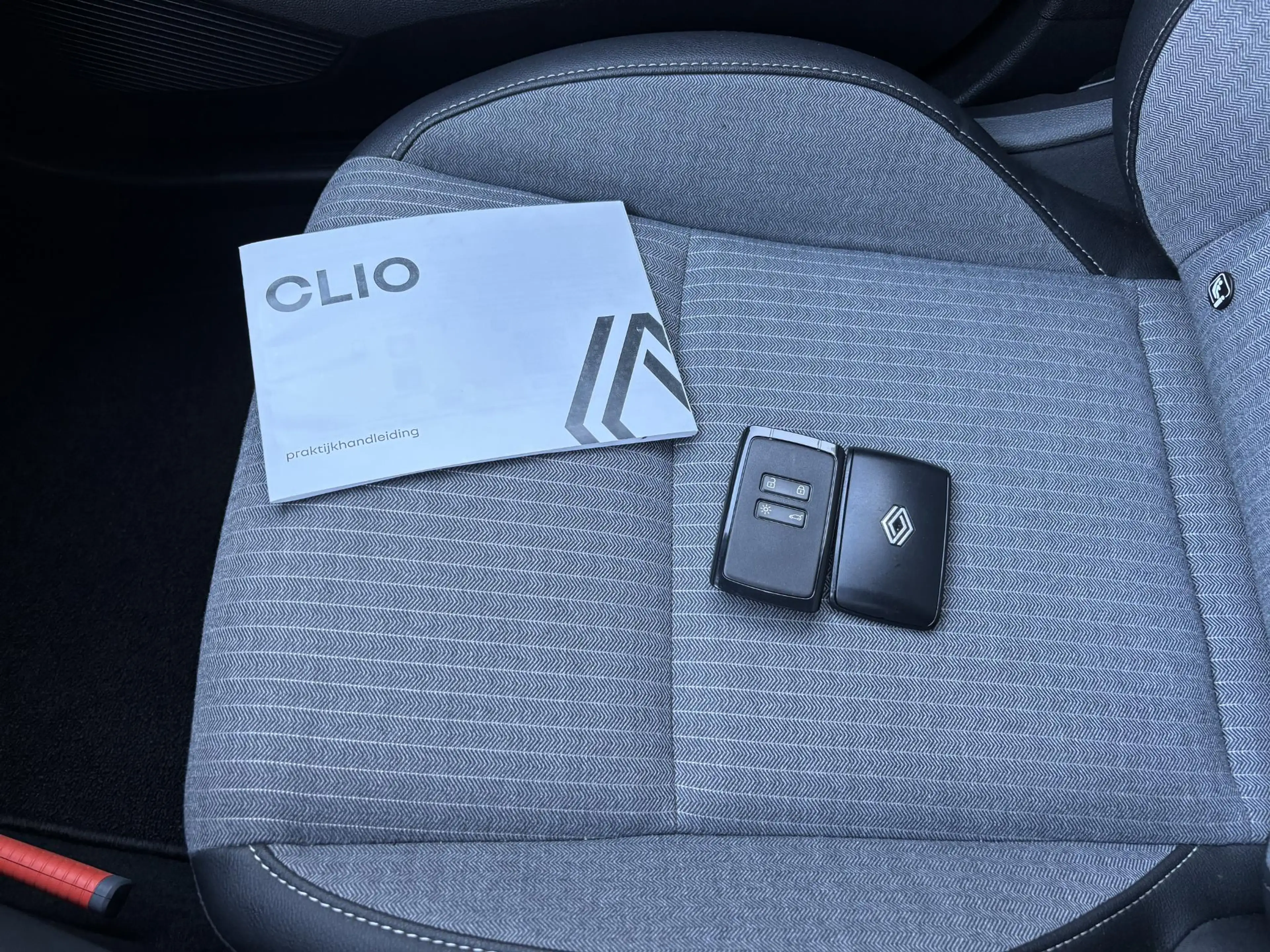 Renault Clio 1.6 E-Tech Full Hybrid 145 techno | Navigatie | St — photo 14