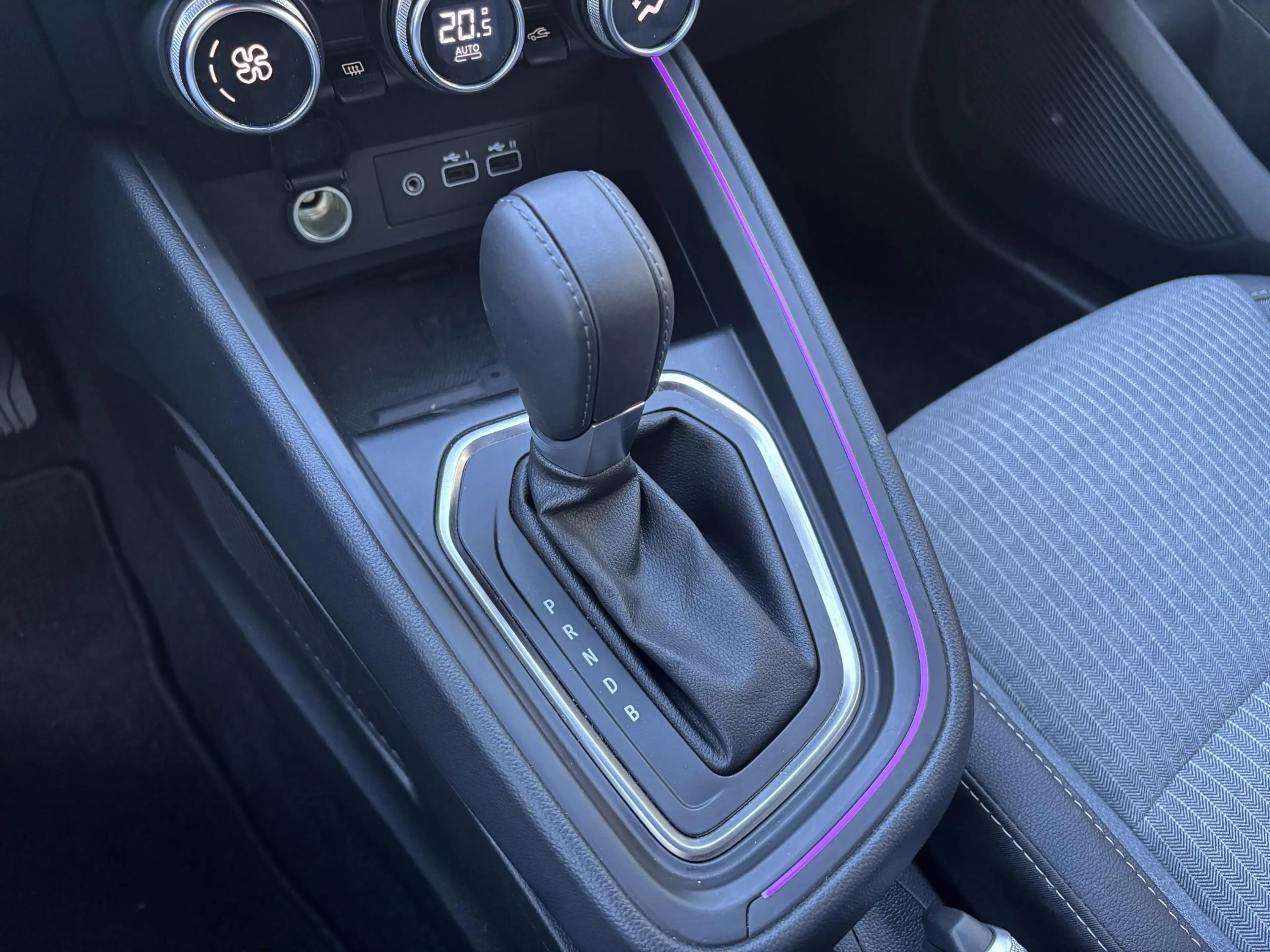 Renault Clio 1.6 E-Tech Full Hybrid 145 techno | Navigatie | St — photo 22