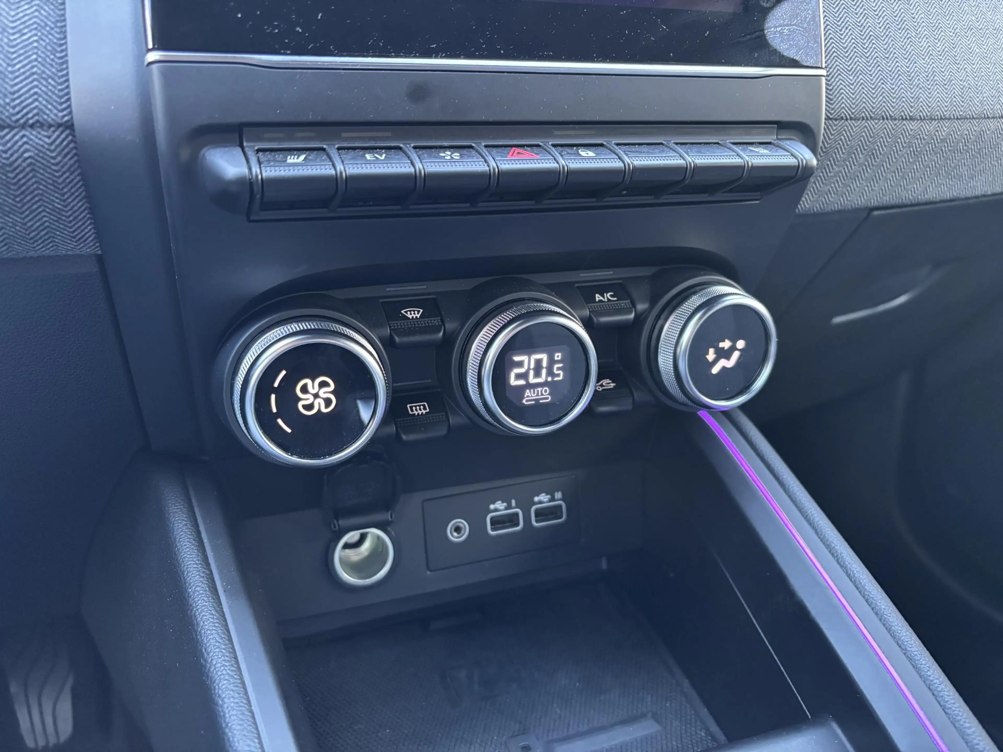 Renault Clio 1.6 E-Tech Full Hybrid 145 techno | Navigatie | St — photo 13