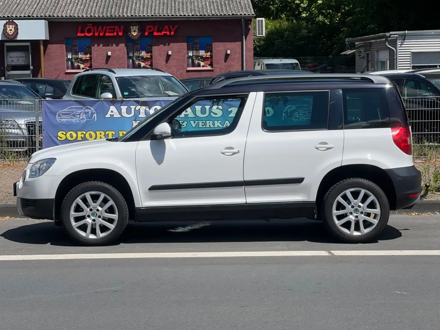 Skoda Yeti Ambition Plus Edition*DSG*SHZ*PDC*TEMPOMAT Biały - 2
