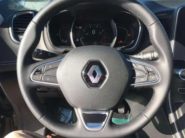 Renault Scenic view 9
