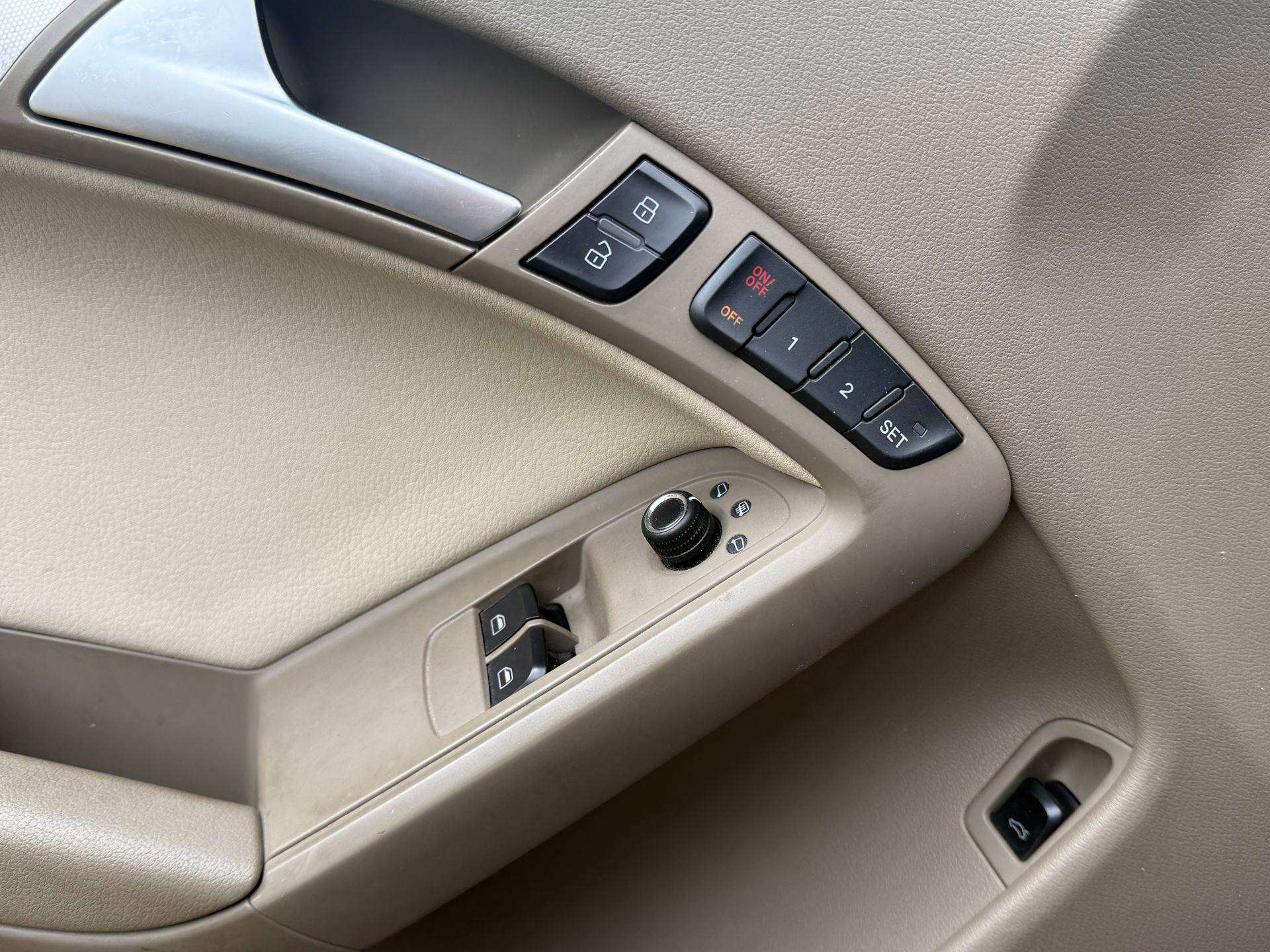 2012 Audi A5 Premium thumb 10