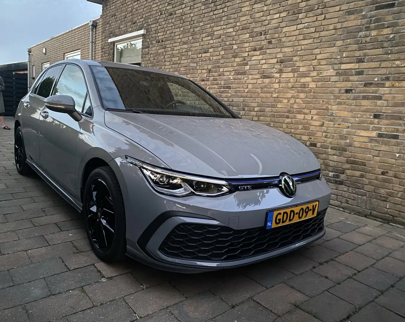 Volkswagen Golf GTE 1.4 GTE 245 pk Grijs - 2