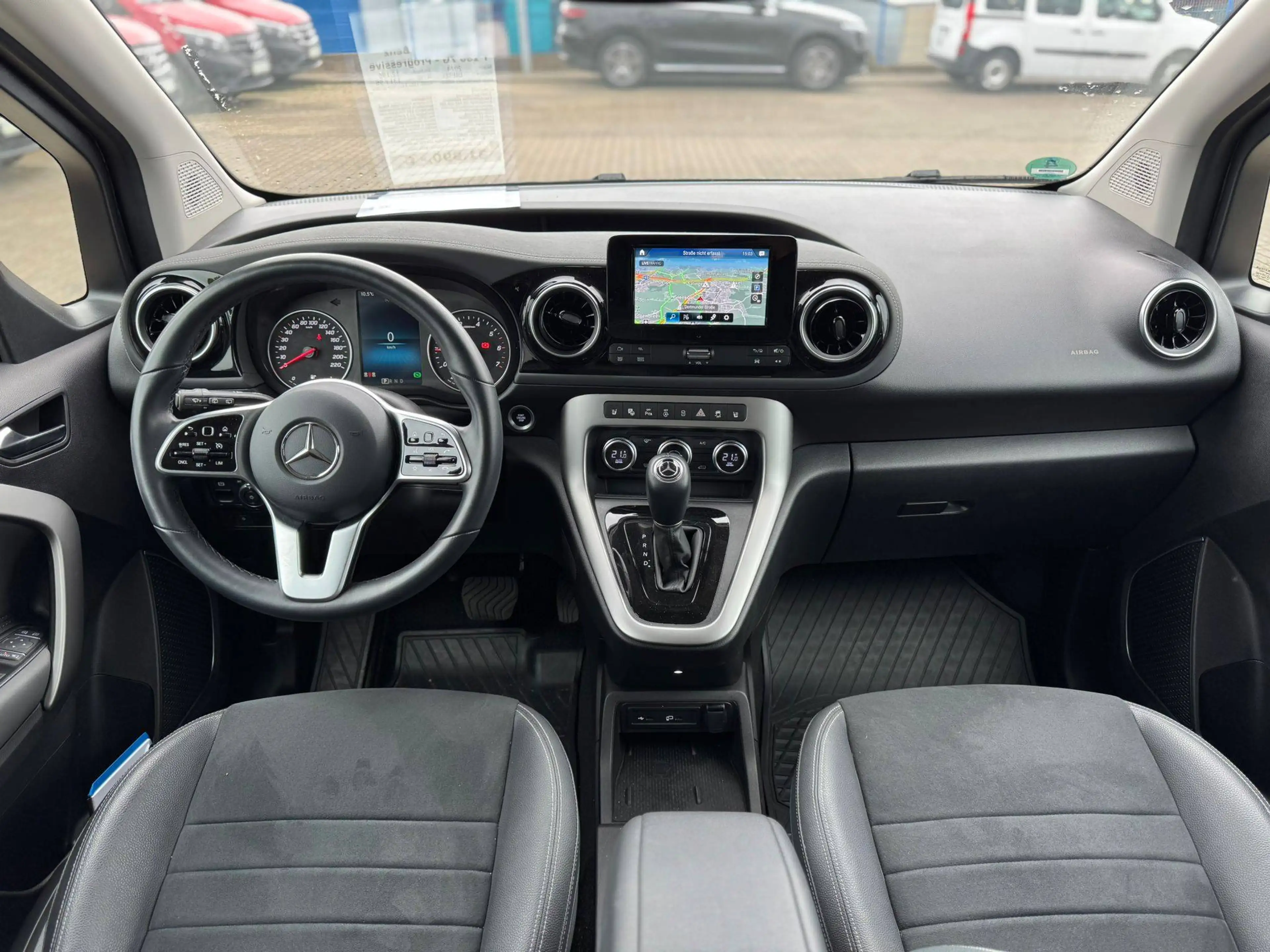 Mercedes-Benz T-Class T 180 7G Progressive NAVI AHK RFK SHZ — photo 3