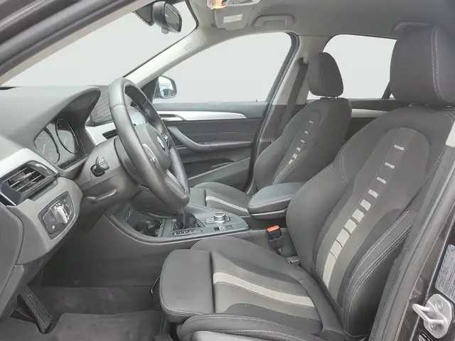BMW X1 view 8
