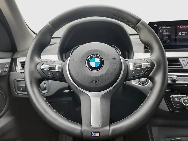 BMW X1 view 10