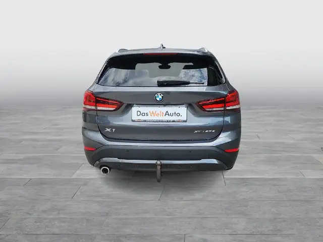 BMW X1 view 5
