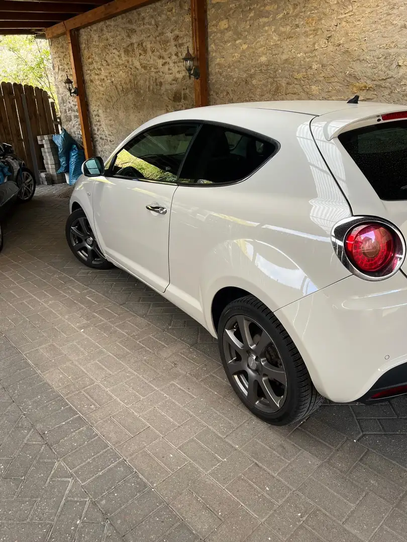 Alfa Romeo MiTo 1.6 JTDM Turismo Weiß - 1