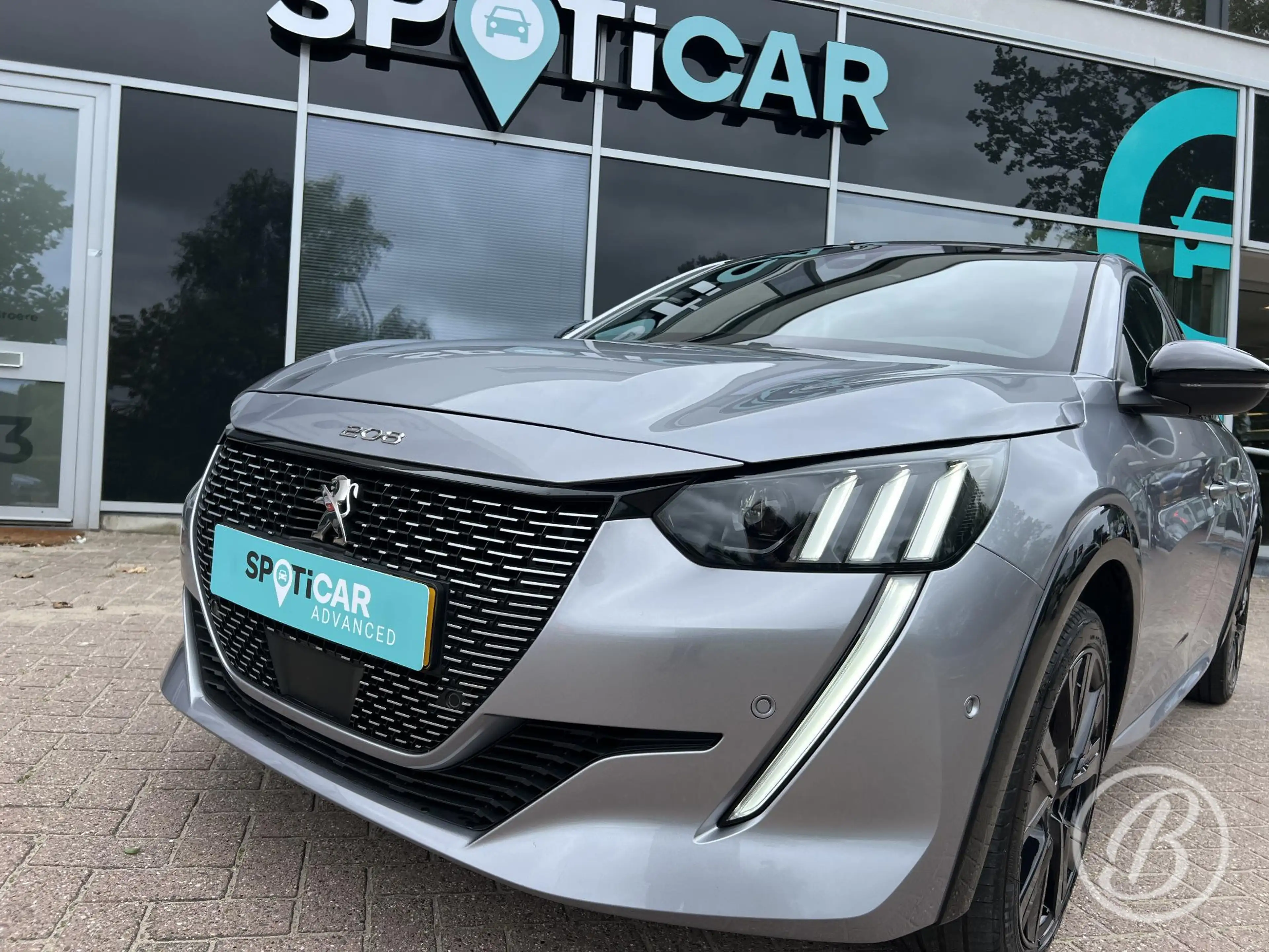 Peugeot e-208 EV GT 136pk 50 kWh Automaat Range tot 350 km Panor — photo 11