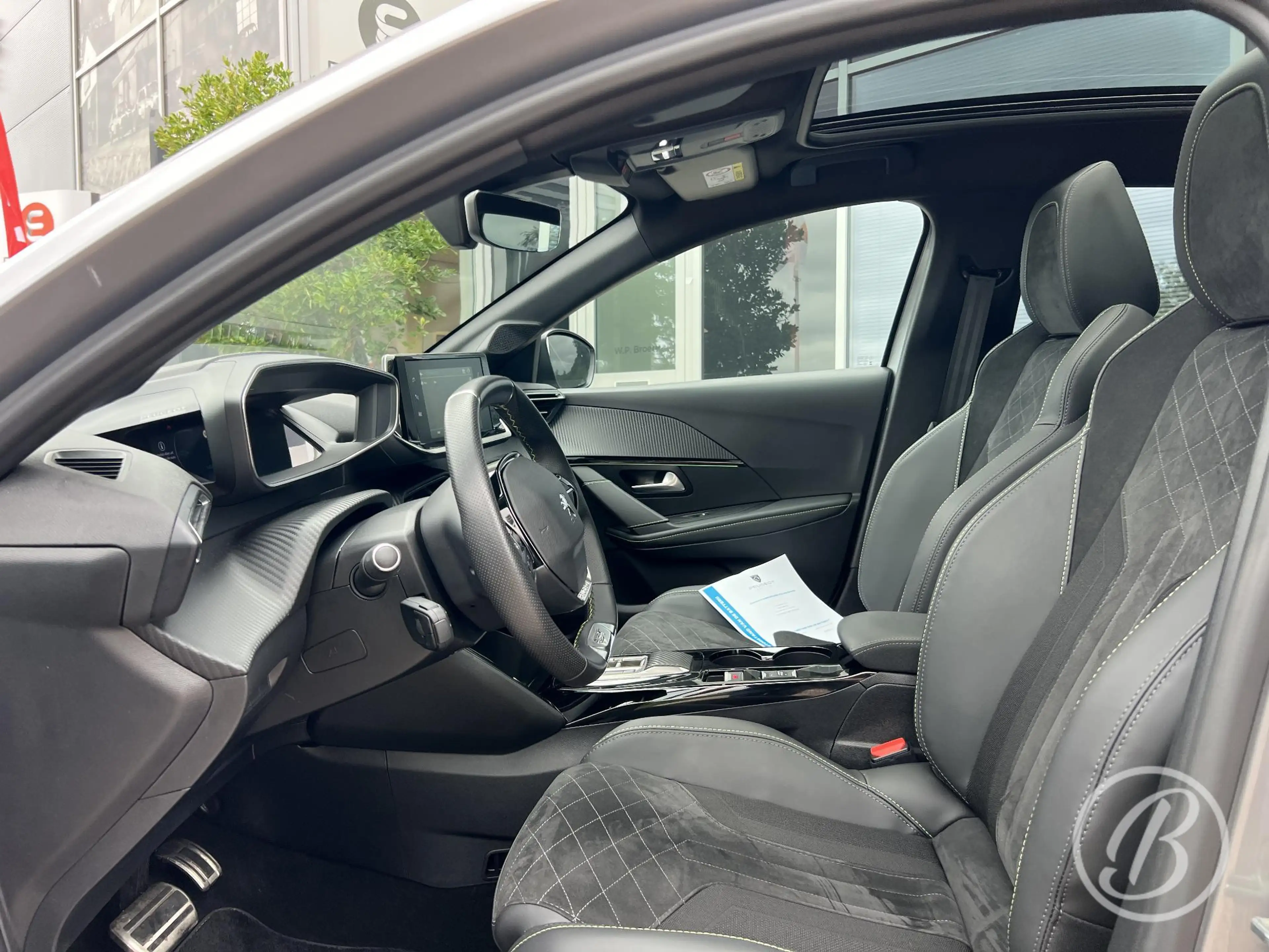 Peugeot e-208 EV GT 136pk 50 kWh Automaat Range tot 350 km Panor — photo 7