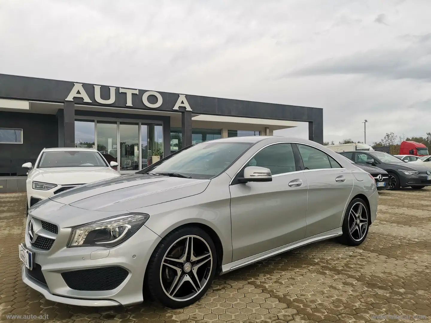 Mercedes-Benz CLA 200 CLA 200 d Premium Grigio - 1