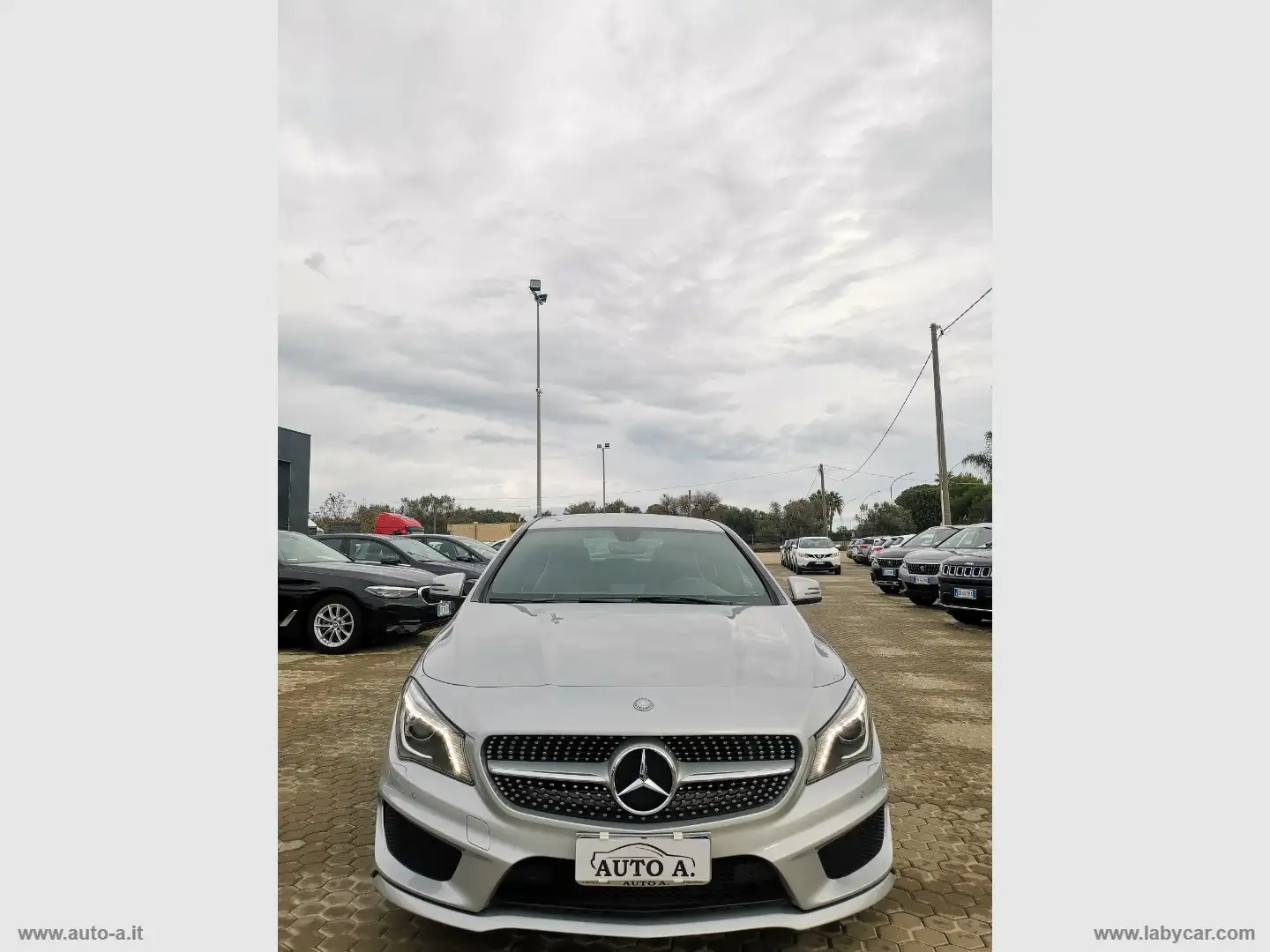 Mercedes-Benz CLA 200 CLA 200 d Premium Grigio - 2