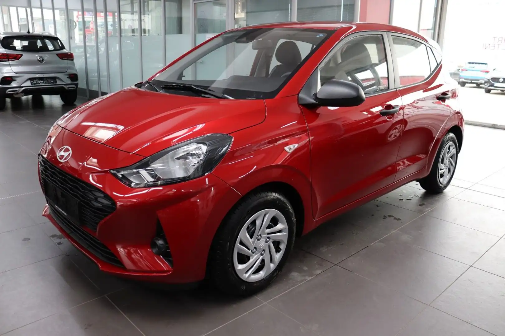 Hyundai i10 1.0 AT Navi Klima R.Kam/PDC Tempo SOFORT Rojo - 1