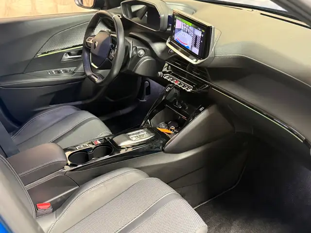 Peugeot 2008 view 8