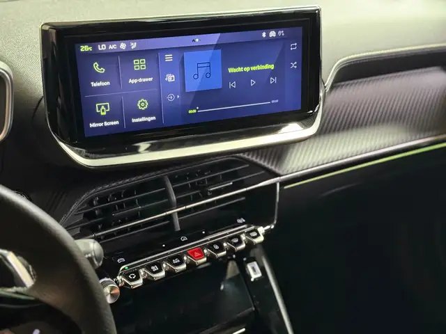 Peugeot 2008 view 16