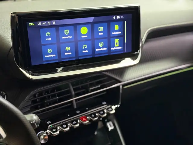 Peugeot 2008 view 17