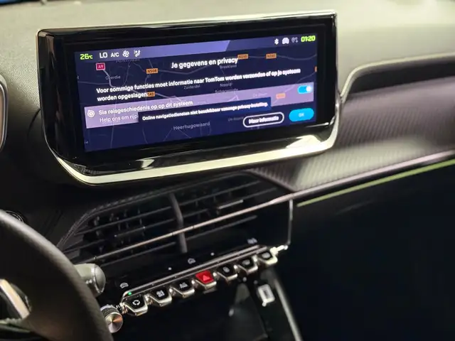 Peugeot 2008 view 19