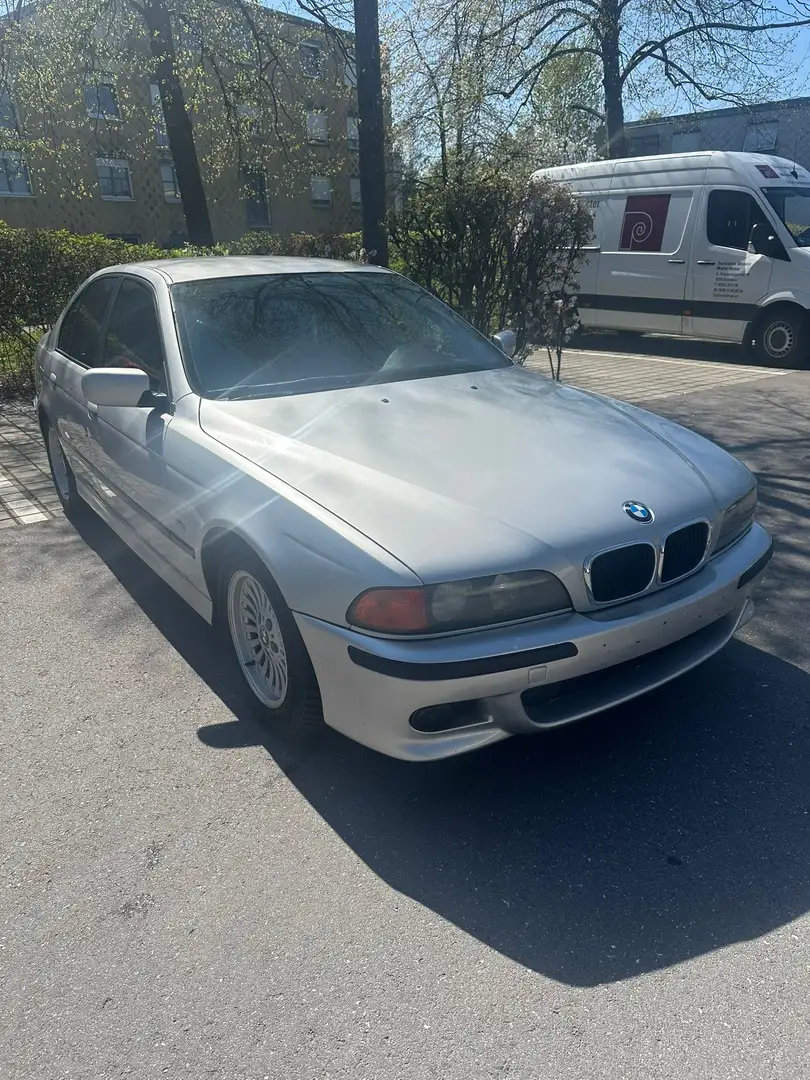 BMW 530 - 1