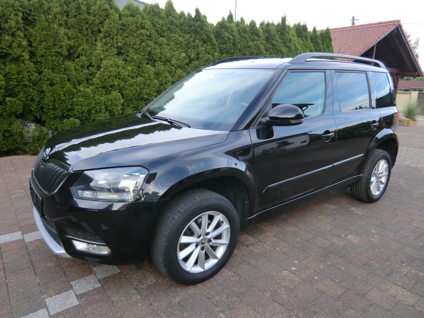 Skoda Yeti Ambition 4x4, 1.4 TSI,unfallfrei, s.g.Zustand Noir - 1