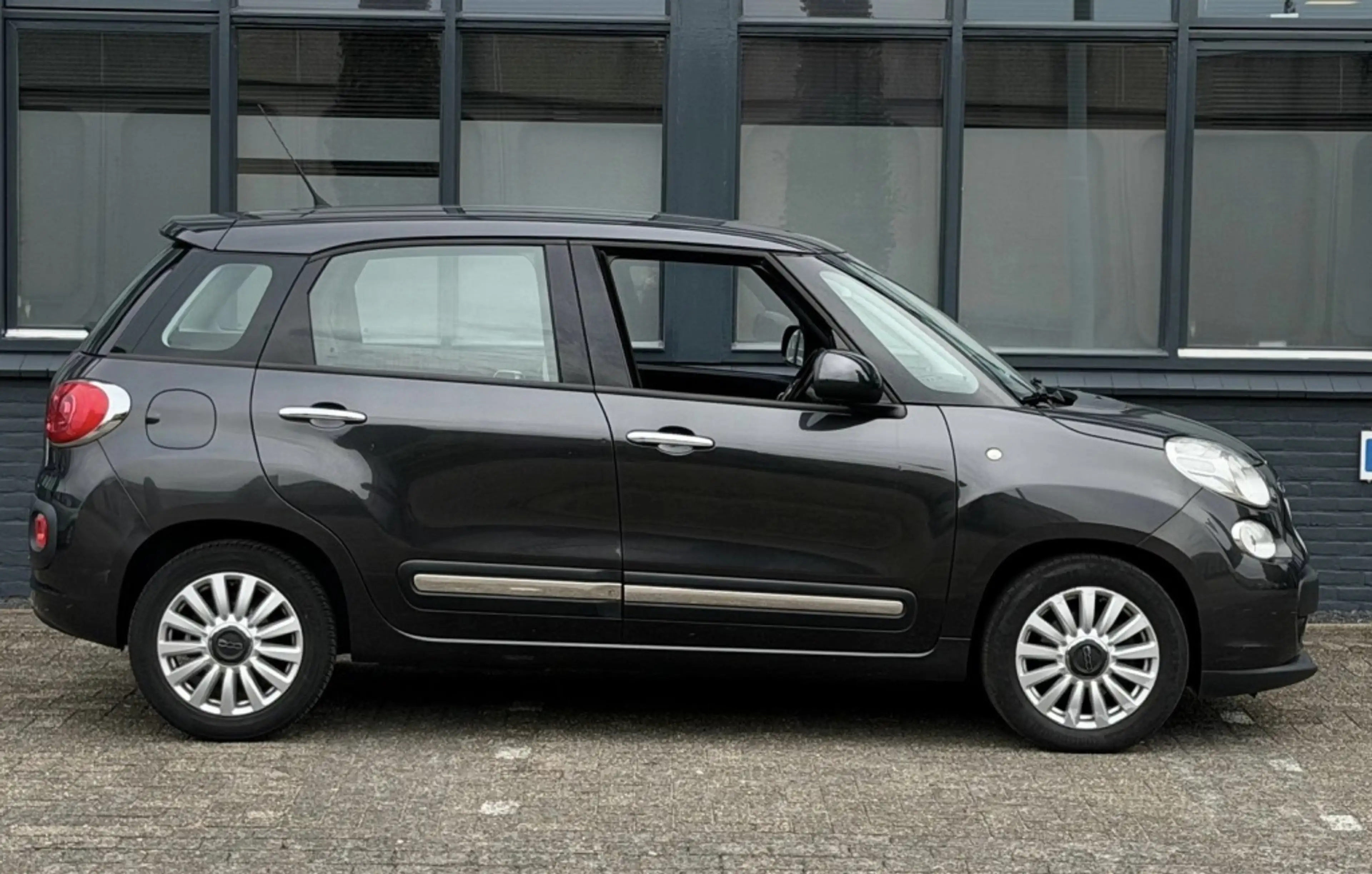 Fiat 500L 0.9 TwinAir Easy Eco |Airco |Navi |Nieuwe APK |NAP — photo 4