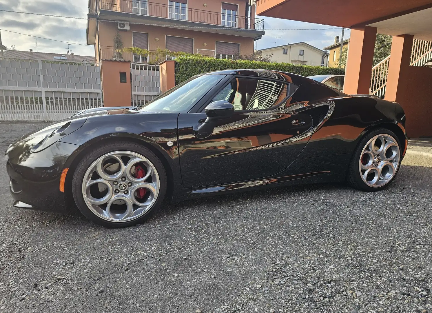 Alfa Romeo 4C Coupe 1750 tbi 240cv tct - 1