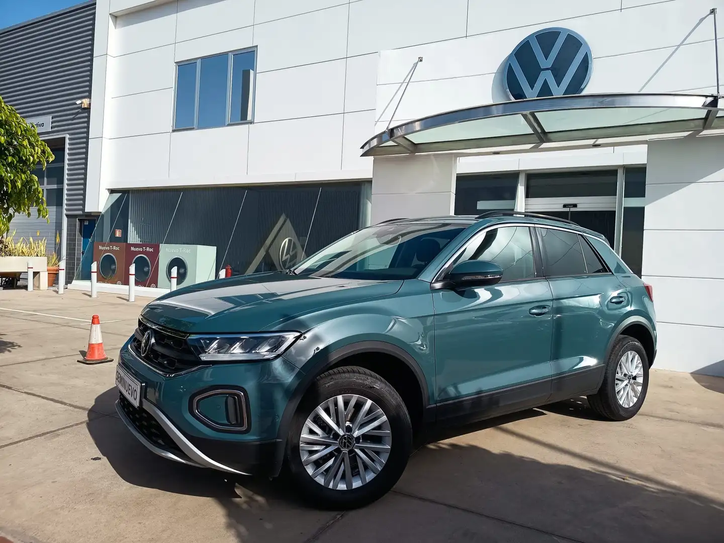 Volkswagen T-Roc 1.0 TSI 85kW Azul - 2
