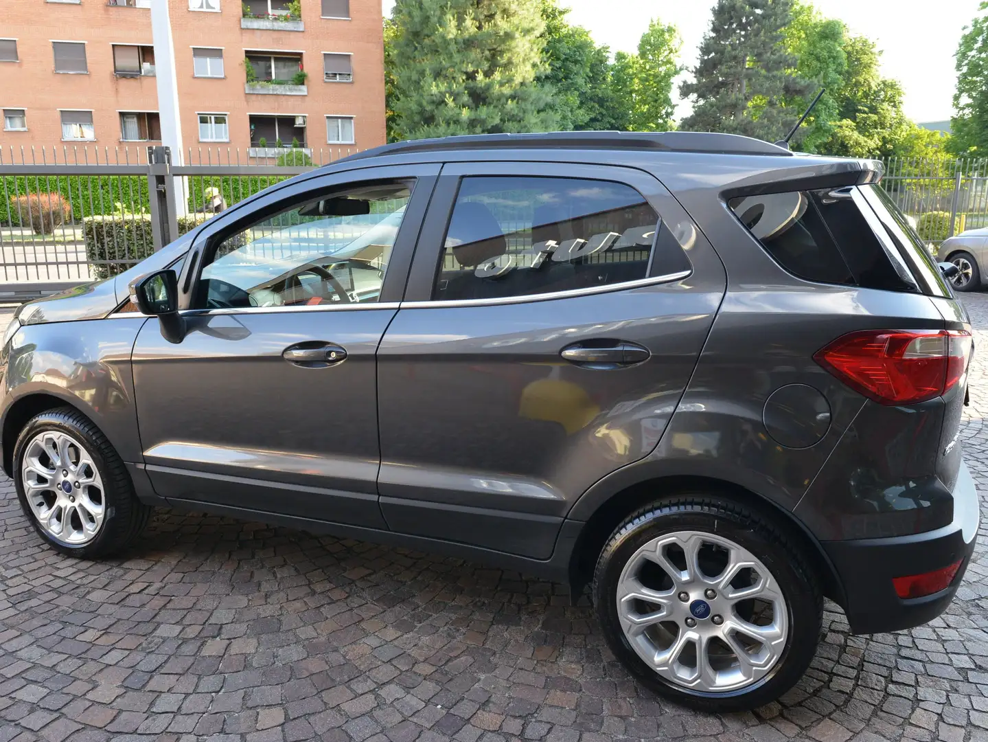Ford EcoSport EcoSport 1.0 Titanium  UNICO PROPRIETARIO Grigio - 2