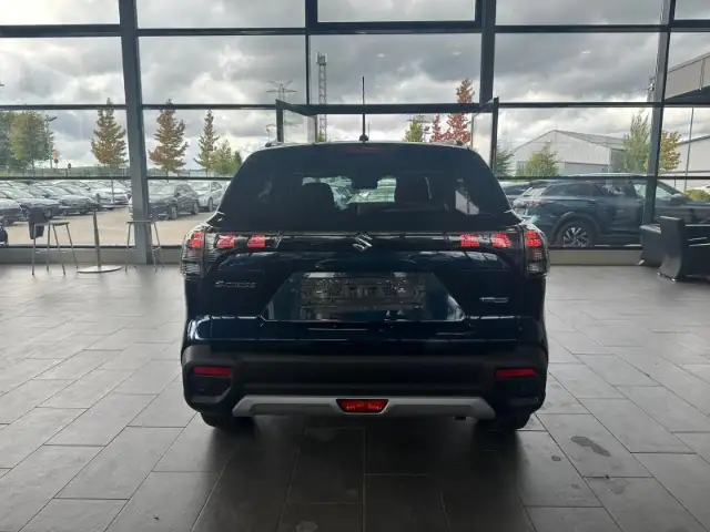 Suzuki SX4 S-Cross view 5