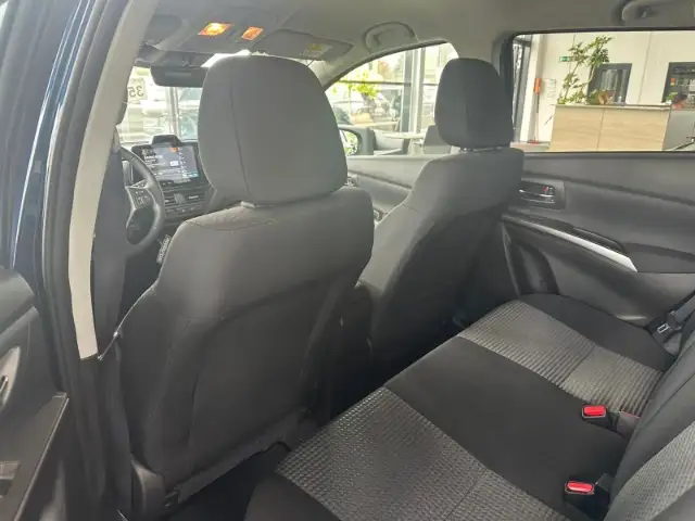 Suzuki SX4 S-Cross view 11