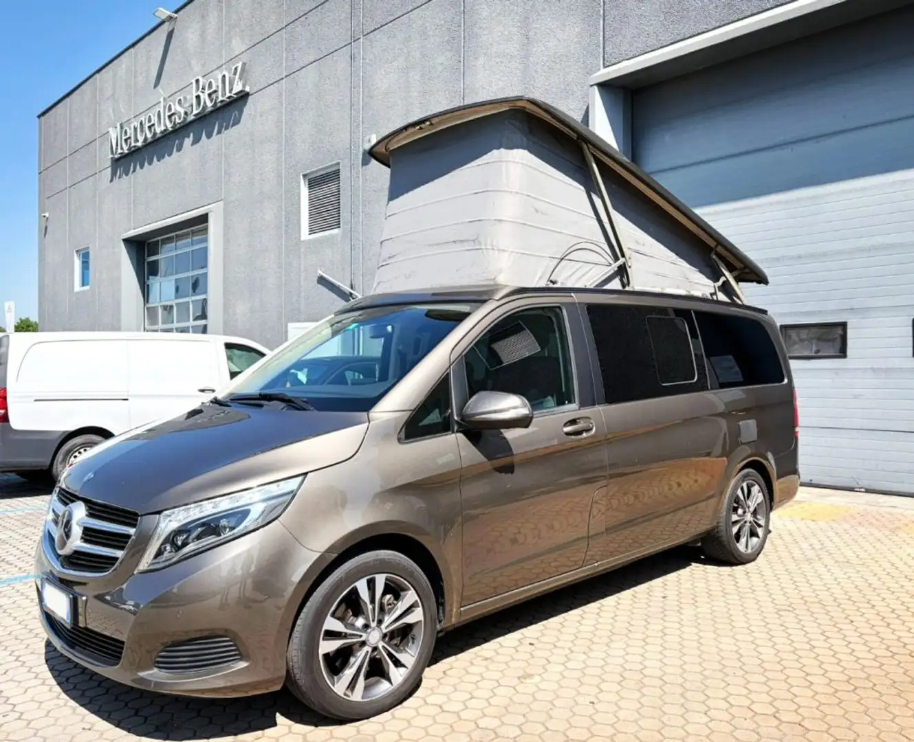 Mercedes-Benz Marco Polo 250 d 4 Matic Marrón - 1