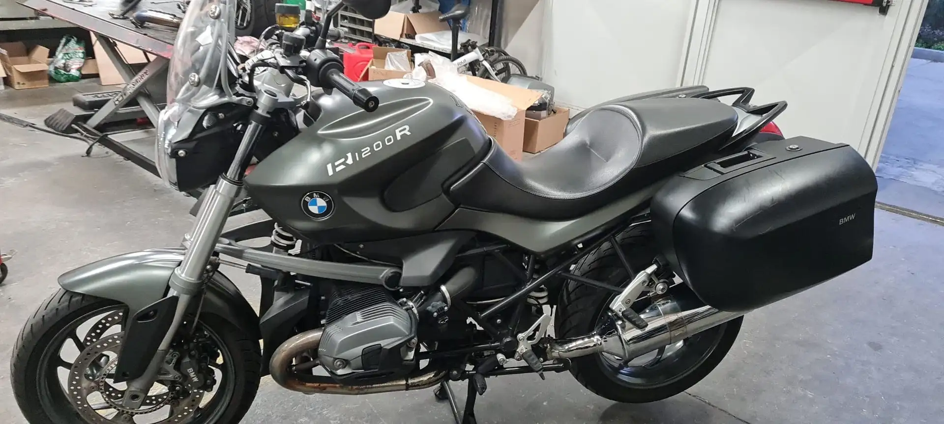 BMW R 1200 R Verde - 1