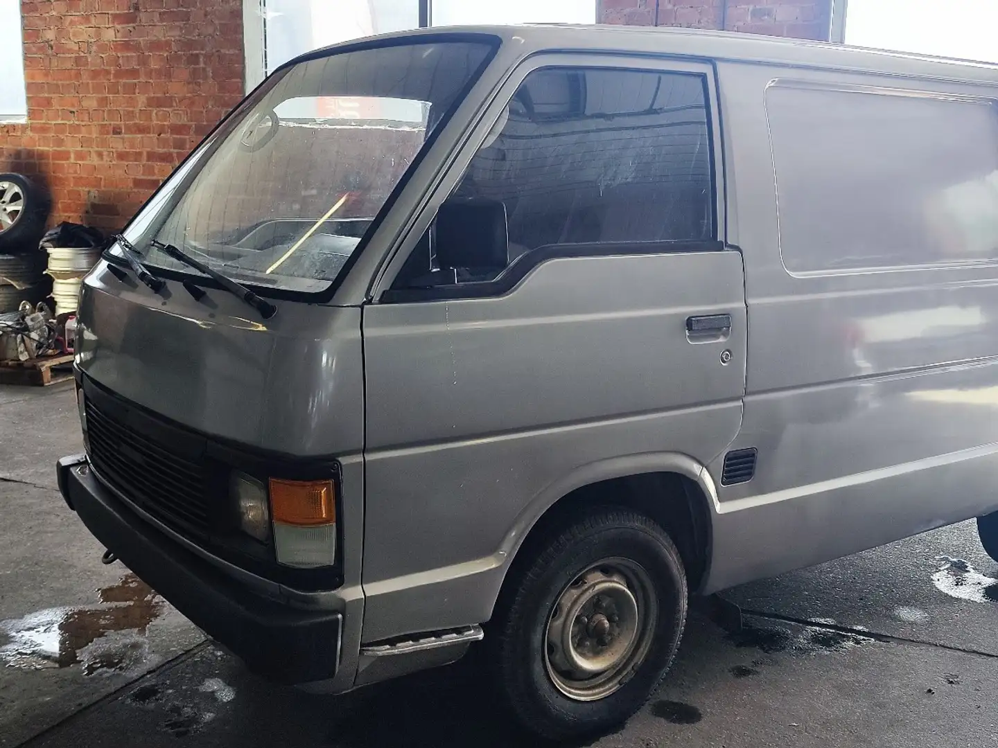 Toyota Hiace Hi-Ace Grigio - 2