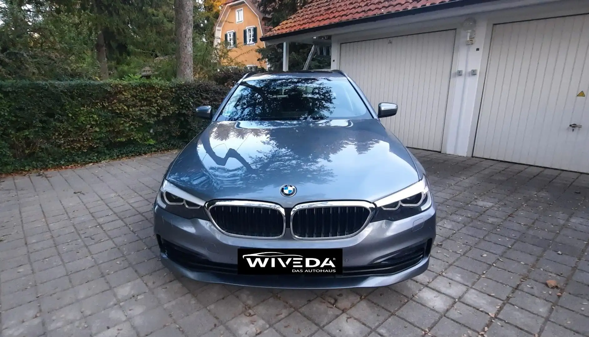 BMW 530 i Touring xDrive Sport Line Aut. LED~LEDER~ Blau - 2