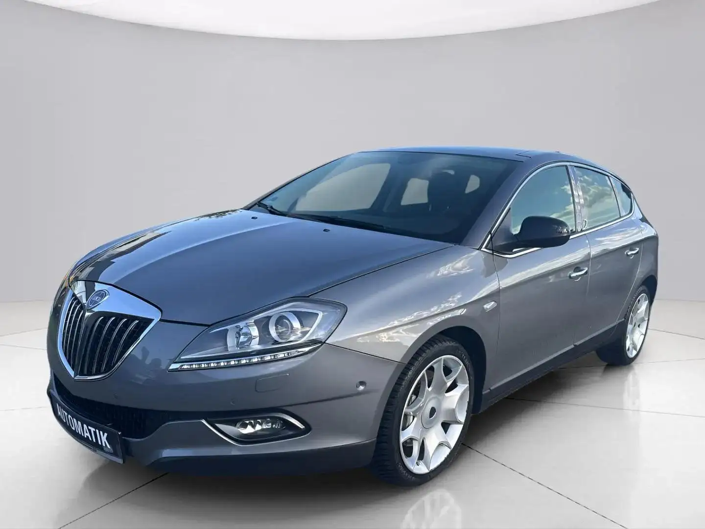 Lancia Delta Platino*Automatik*1.Hand*SHZ*HU/AU Neu* Серый - 1