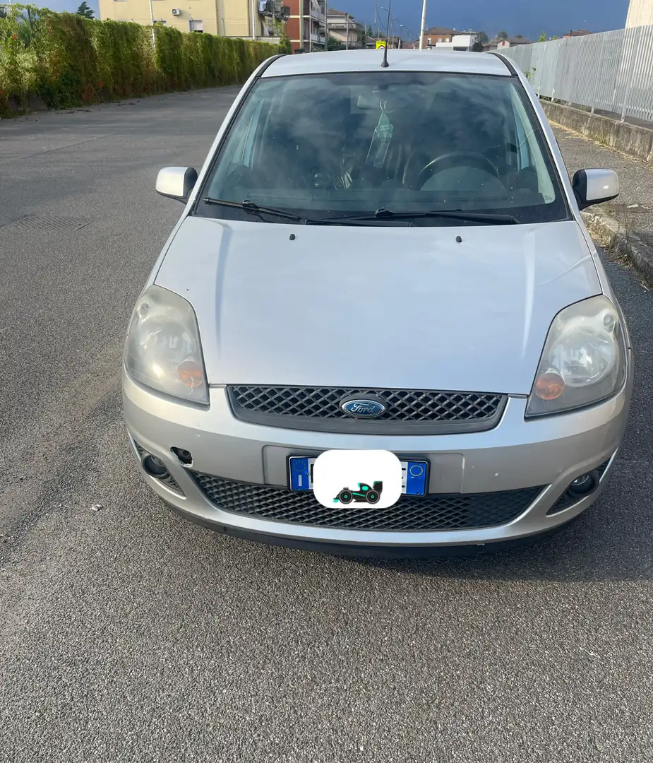 Ford Fiesta 5p 1.2 Ghia - 1