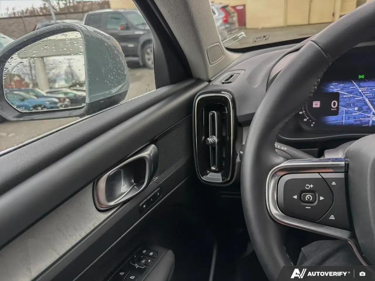 Volvo XC40 снимка Volvo XC40
