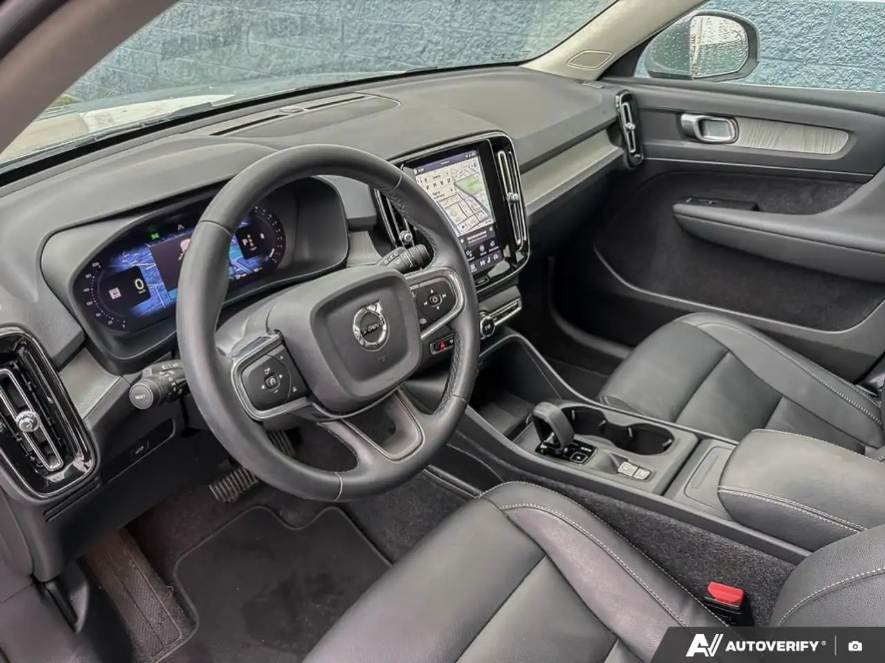 Volvo XC40 снимка Volvo XC40