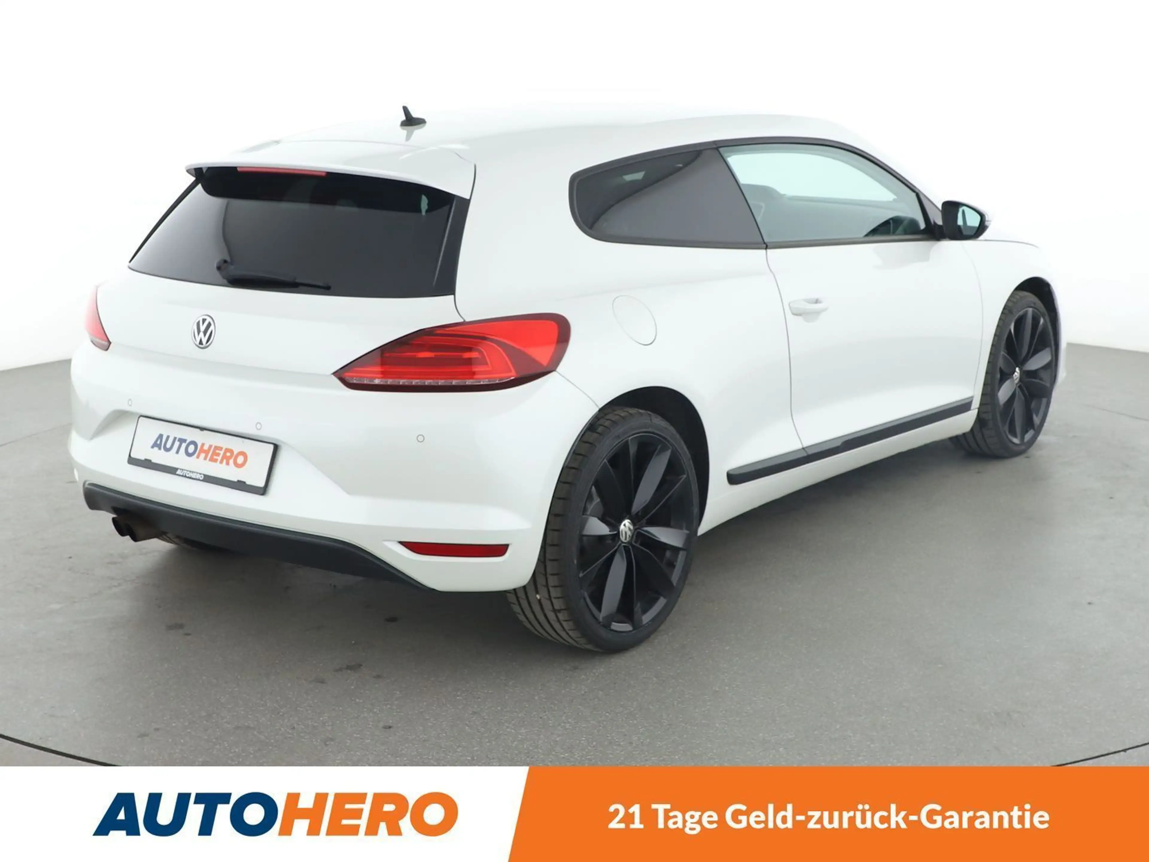 Volkswagen Scirocco 2.0 TSI BM Aut.*XENON*PDC*SHZ*KLIMA*ALU* — photo 6