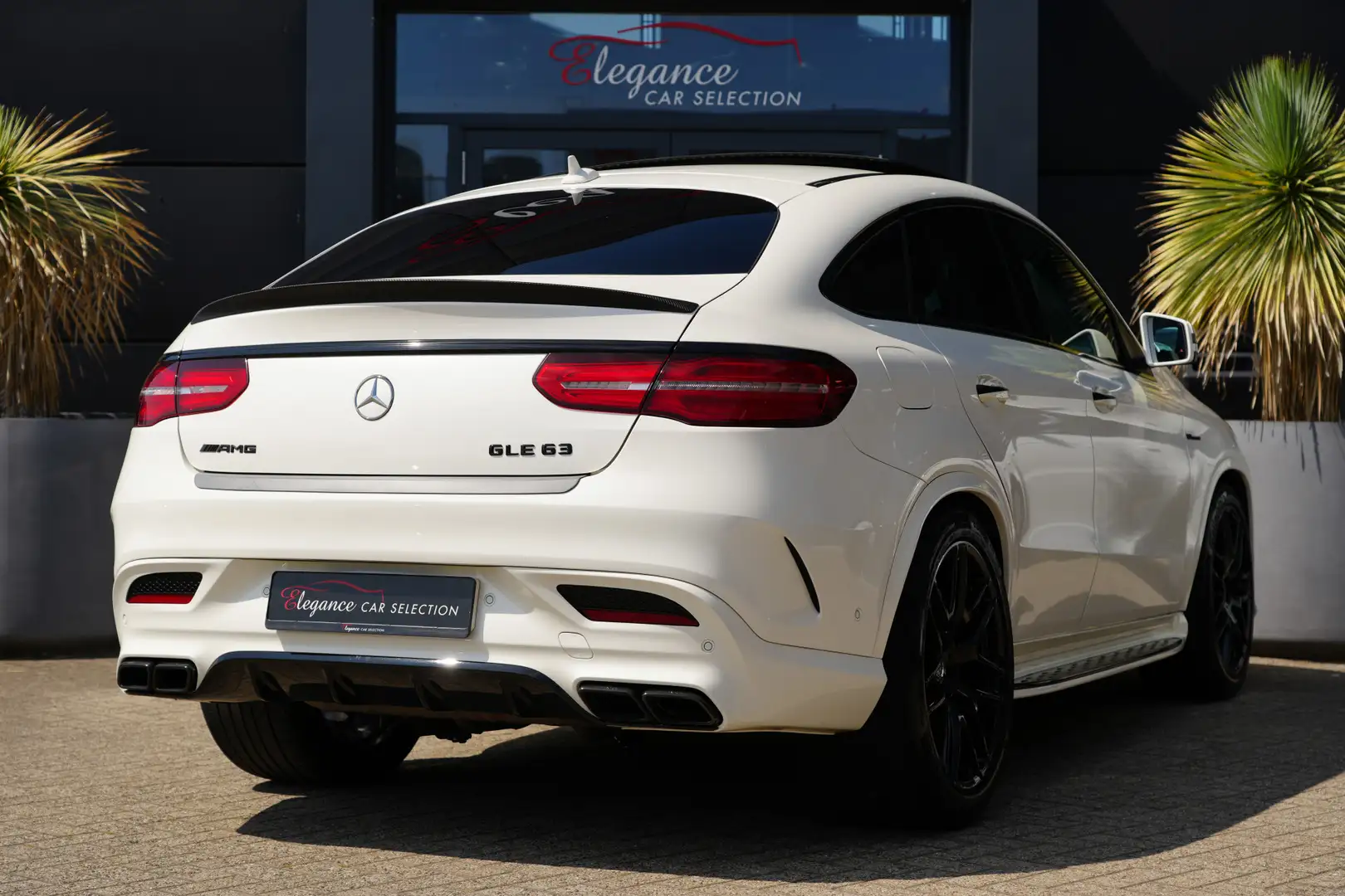 Mercedes-Benz GLE 63 AMG Coupé 4MATIC 558pk Panoramadak/B&O/360Camera Wit - 2
