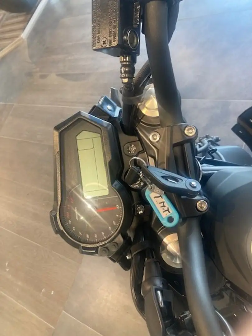 Benelli TNT 125 Negro - 2