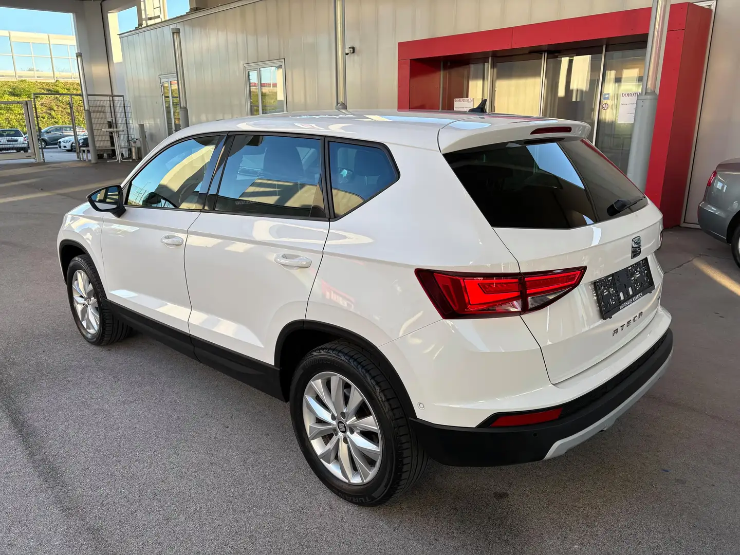 SEAT Ateca 2.0 TDI DSG 4Drive Style ** LED * NAVI * KAMERA Weiß - 2